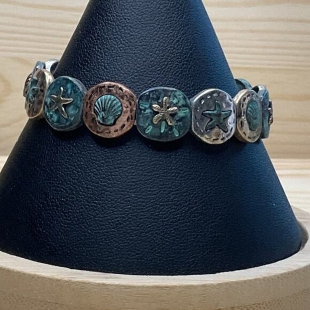 Nautical-Themed Stretch Bracelet With Shell & Starfish Motifs Mixed Metal Tones